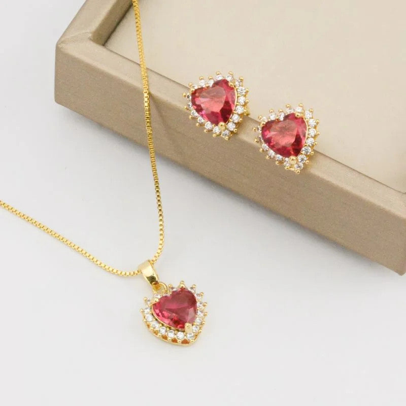 Conjunto de Brincos e Colar Coração Vermelho Rubi Cravejado