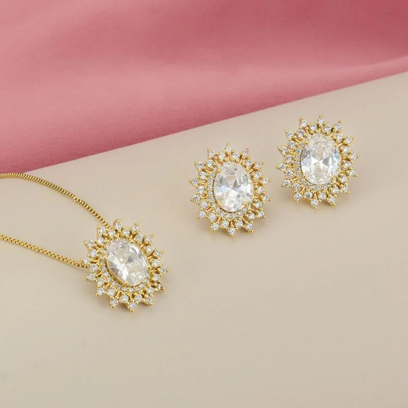 Conjunto de Brincos e Colar Redondo Cravejados com Zircônias