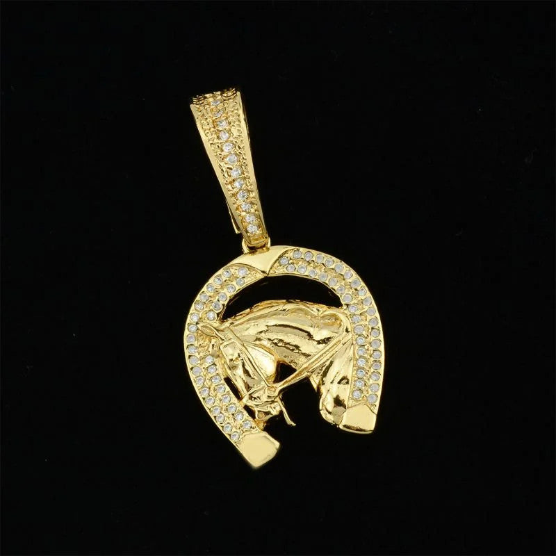 Pingente Cavalo e Ferradura Cravejado em Zircônias Ouro 18k